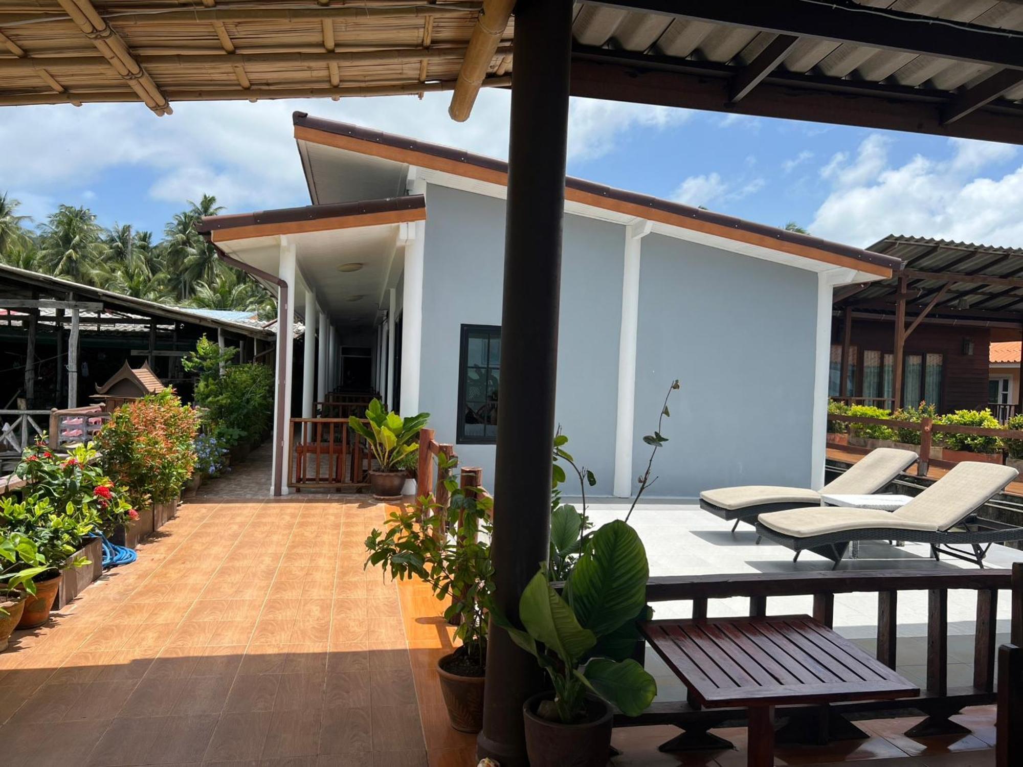Baan Purada Apartman Ko Lanta Kültér fotó